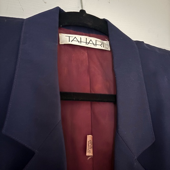 Vintage Tahari Women's Navy Blazer Coat size 6 - Picture 3 of 4